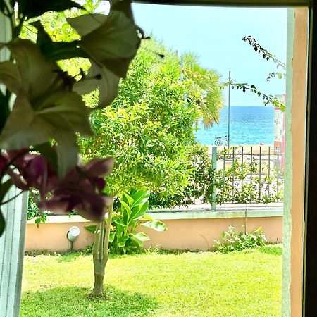 Villa Stella Fronte Mare Porto Frailis Àrbatax Екстериор снимка