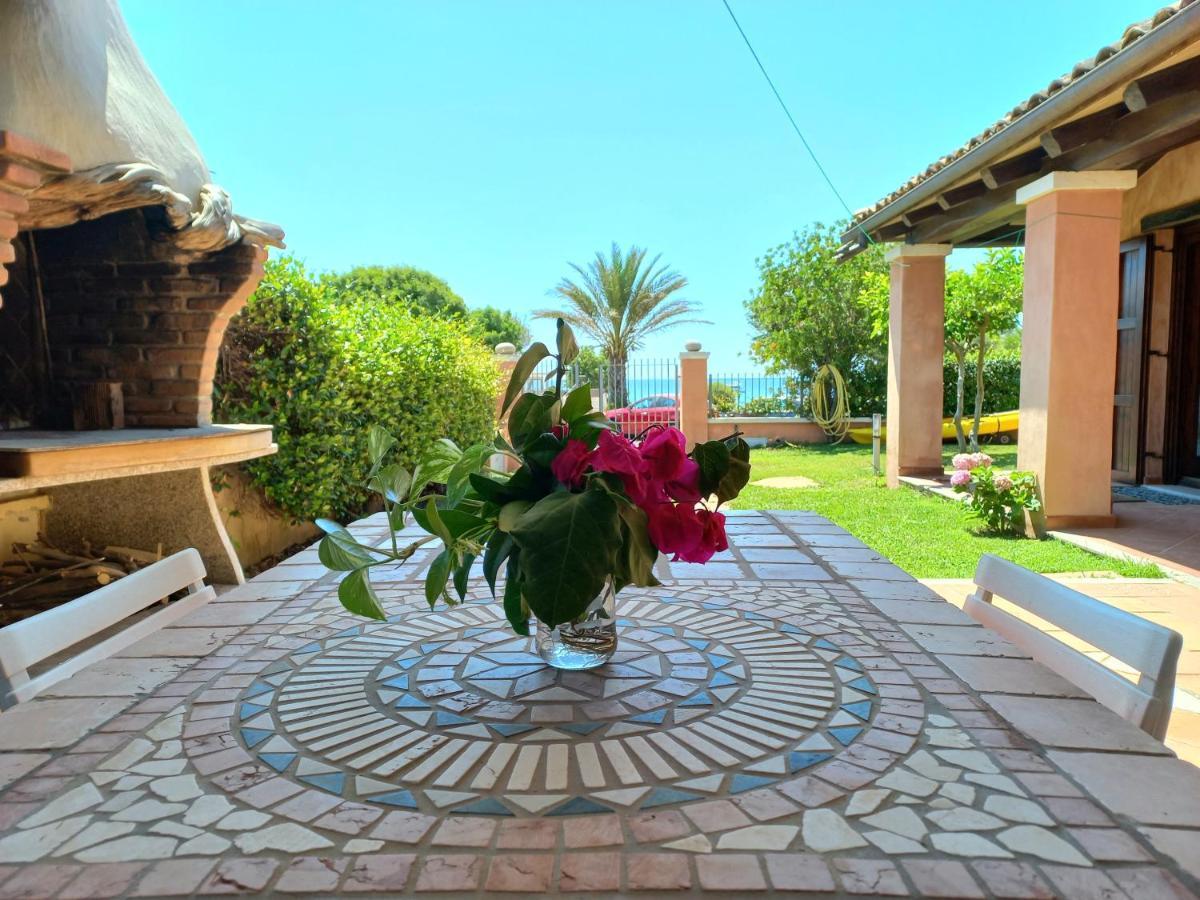 Villa Stella Fronte Mare Porto Frailis Àrbatax Екстериор снимка